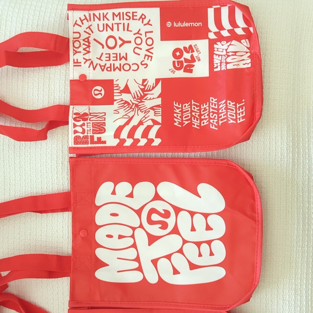 ❤️❤️ Lululemon Small Reusable Red Party Tote Bags - Set Of 8 ❤️❤️ - Picture 3 of 5